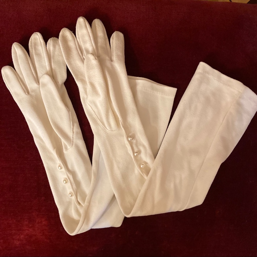Women’s Vintage Ivory Gloves Long